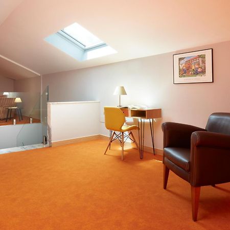 Hotel Arias Aeropuerto Santiago Del Monte Ngoại thất bức ảnh